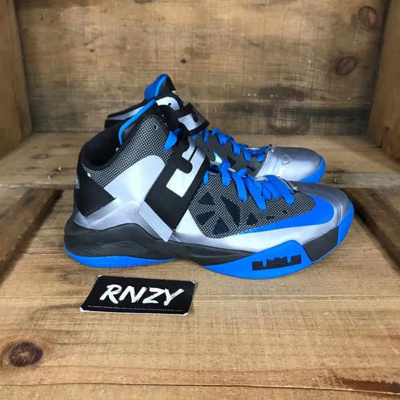 nike zoom soldier vi
